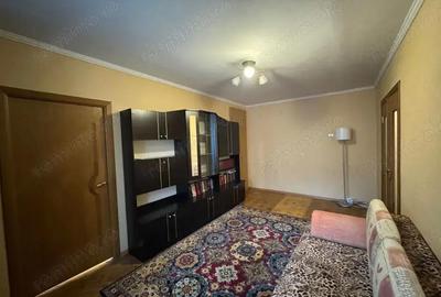Apartament modest de vanzare zona Sagului - 1