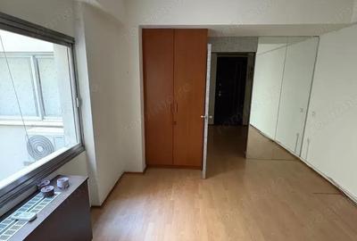 Spațiu comercial, de 40 mp, în Eroii Revoluției - 2