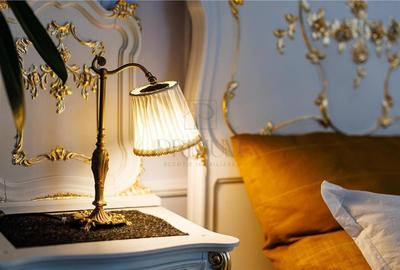 Zona Sinaia- 3 camere, cladire istorica, etaj 1, centrala proprie - 3