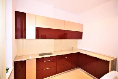 Casă individuală cu 6 camere cu Canalizare în Parcul Carol - 6