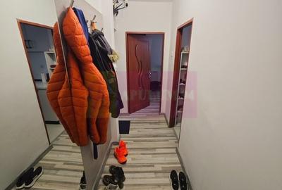 Apartament cu 3 camere decomandat în 1 Mai - 2