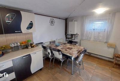 Casă cu 3 camere cu Teren 290 Mp în Central - 9