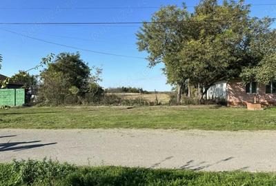 Teren de 2300 mp, în Exterior Vest - 2