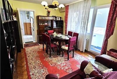 Apartament cu 3 camere semidecomandat, mobilat în Circumvalațiunii