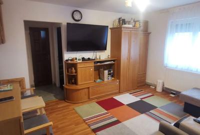 Apartament cu 3 camere în Micro 14 - 6