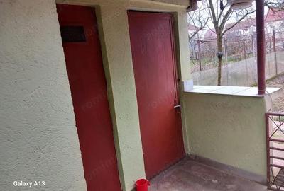 BRASADAS vinde casa 2 cam cu etaj 6 ari zona Bercu Rosu. - 8