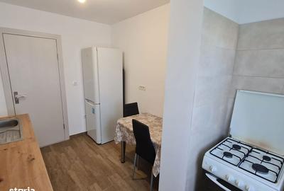 Apartament cu 3 camere decomandat în Girocului
