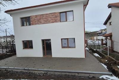 Casă individuală cu 4 camere cu Canalizare în Dezmir - 4