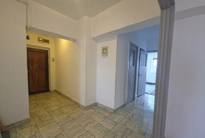 Apartament cu 3 camere decomandat în Central - 5