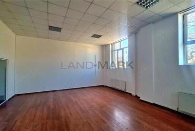 Spațiu comercial, de 222 mp, în Central - 5