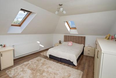 Vilă P+M, Clujului, 190 mp, teren 520 mp, singur în curte. 225 000 E - 25