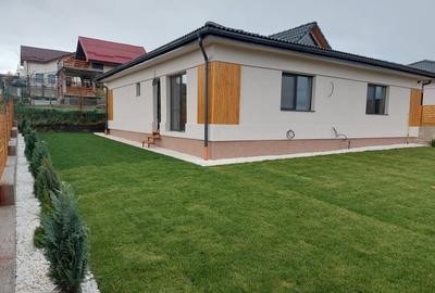 Casă individuală cu 4 camere cu Teren 500 Mp în Corușu