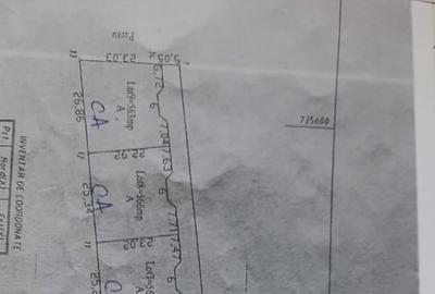 Teren de 566 mp, în Vânători