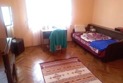 Casă cu 3 camere în Păru - 1