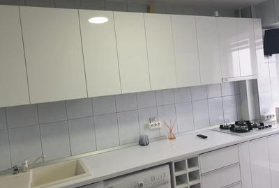 Apartament cu 2 camere decomandat în Micro 19 - 1