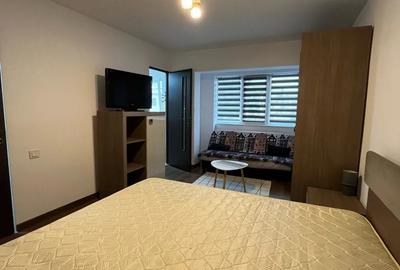 Garsonieră decomandată în Petros - 1