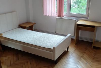 Apartament cu 3 camere decomandat în Central - 3