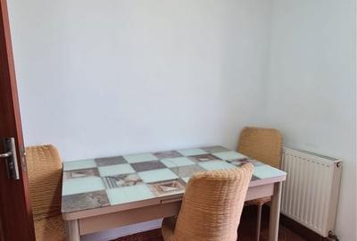 Apartament cu 3 camere decomandat în Micro 12 - 4