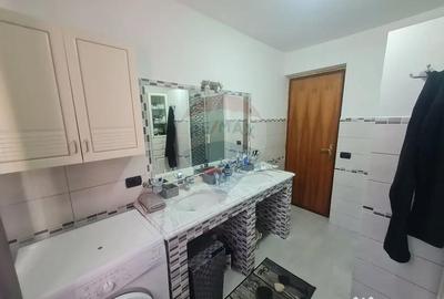 Casă cu 5 camere cu Teren 2566 Mp în Vitănești - 10