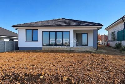 Casă cu 4 camere cu Teren 500 Mp în Paleu