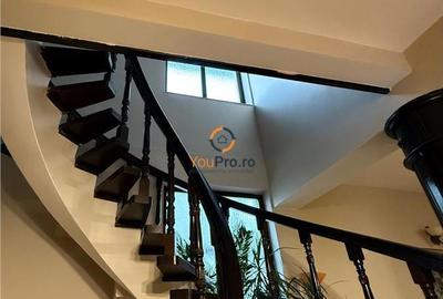 Casă cu 9 camere cu Teren 300 Mp în Lunei