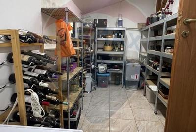 Casă individuală cu 8 camere cu Teren 843 Mp în 1 Decembrie - 16
