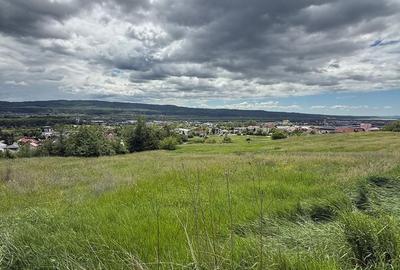 Teren de 700 mp, în Troianu - 4