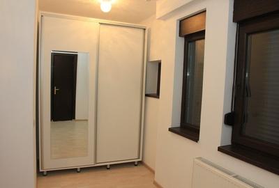 Apartament cu 2 camere decomandat în P-ța Romană