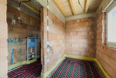 Duplex cu 4 camere cu Teren 250 Mp în Sânpetru - 11