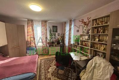 Apartament cu 4 camere semidecomandat în Dealul Cetății - 8