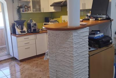Apartament cu 3 camere decomandat în Tomis III - 4