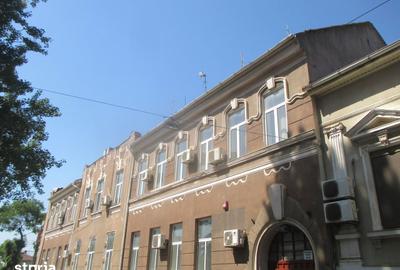 Spațiu comercial, de 1,057 mp, în Central - 1