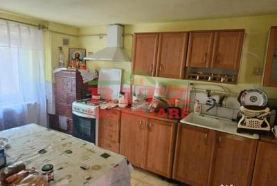 Casă cu 4 camere cu Teren 977 Mp în Caracal - 2