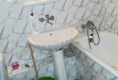 Garsonieră decomandată, mobilată în Sud - 9