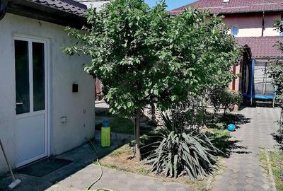 Casă cu 5 camere cu Teren 515 Mp în Vărsătura - 1