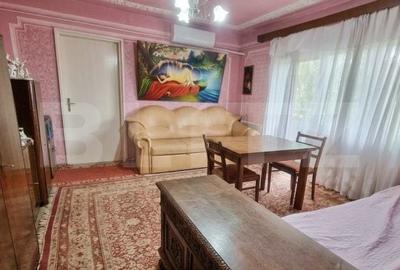Apartament cu 2 camere semidecomandat în Soarelui