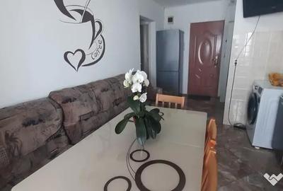 Apartament cu 2 camere decomandat în Republicii - 2