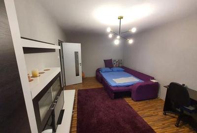Apartament cu 2 camere decomandat în Exterior Vest
