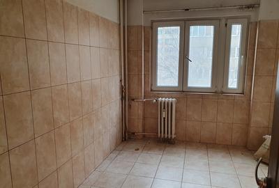 Drumul Taberei, Valea Ialomitei, vanzare 3 camere dec., 4/10, bl. '78 - 1