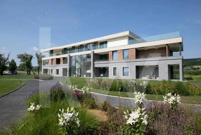 ZALA SPRINGS GOLF RESORT Un univers dedicat rafinamentului ?i investi?iei ZALA SPRINGS GOLF RESORT Un univers dedicat rafinamentului ?i investi?iei - 1