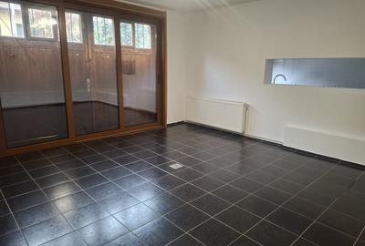 Casă individuală cu 6 camere cu Canalizare în Central - 8