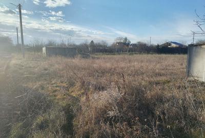 Teren de 1056 mp, în Sinești - 2