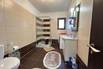 Duplex cu 4 camere cu Canalizare în Popas Păcurari - 12