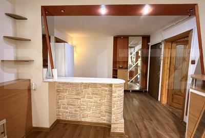 Apartament 3 camere decomandat, et. 1, 72 mp, zona 1 Mai - 2