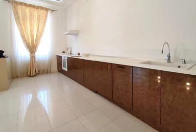 Apartament cu 3 camere decomandat, mobilat în Neptun - 5