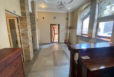 Apartament cu 8 camere, 265 mp utili, clinica, birou sau local, ultracentral! - 2