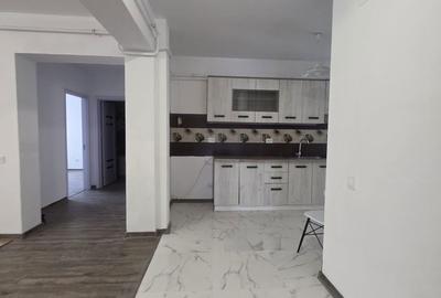 Apartament cu 3 camere în Calea București - 2