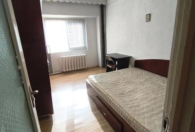 P.F inchiriez camera in apartament cu 3 camere - 1