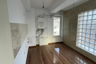 Discount mare, 2 camere lux, gata de mutare, comision 0 - 8