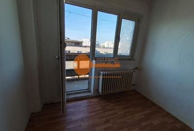 Garsoniera Gorjului-Bloc mixt(200 m metrou-1979) - 4